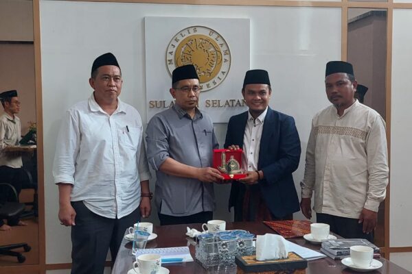Konsorsium Pesantren Sambangi MUI Sulsel, Bahas Event Nasional Hari Santri